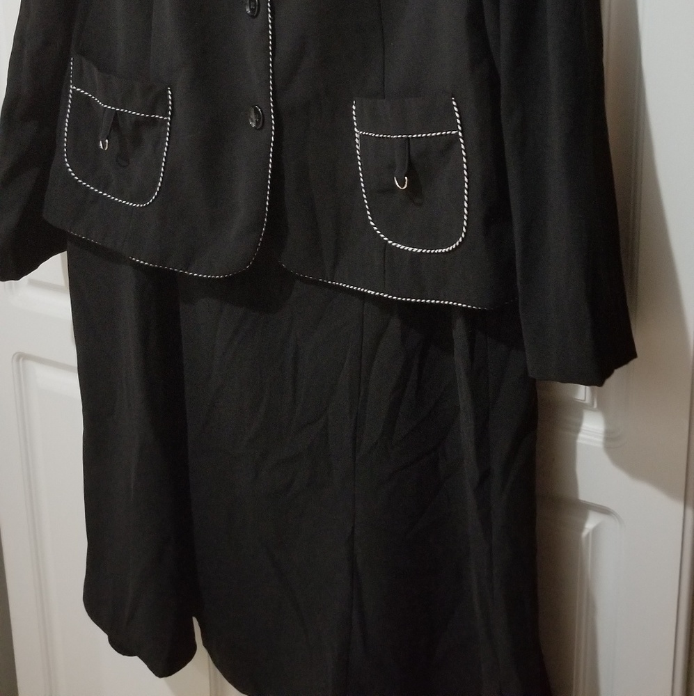 Dress - Picture 4 of 7